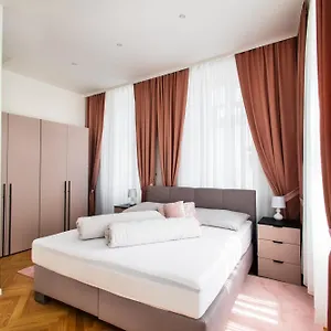  Apartamento Royal Residences