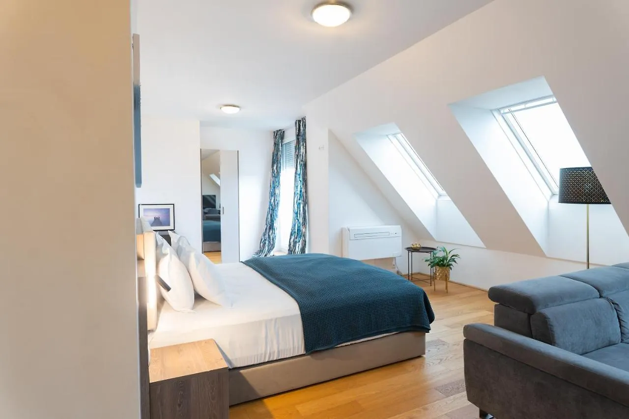 Hotel Triester Viena 0*,  Áustria