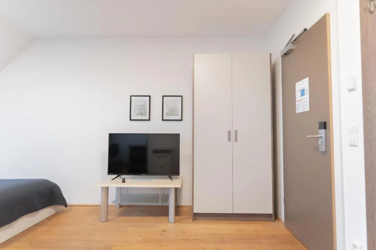 Hotel Triester Viena 0*,